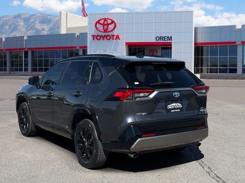 Used 2022 Toyota RAV4 XSE AWD/4WD image 5