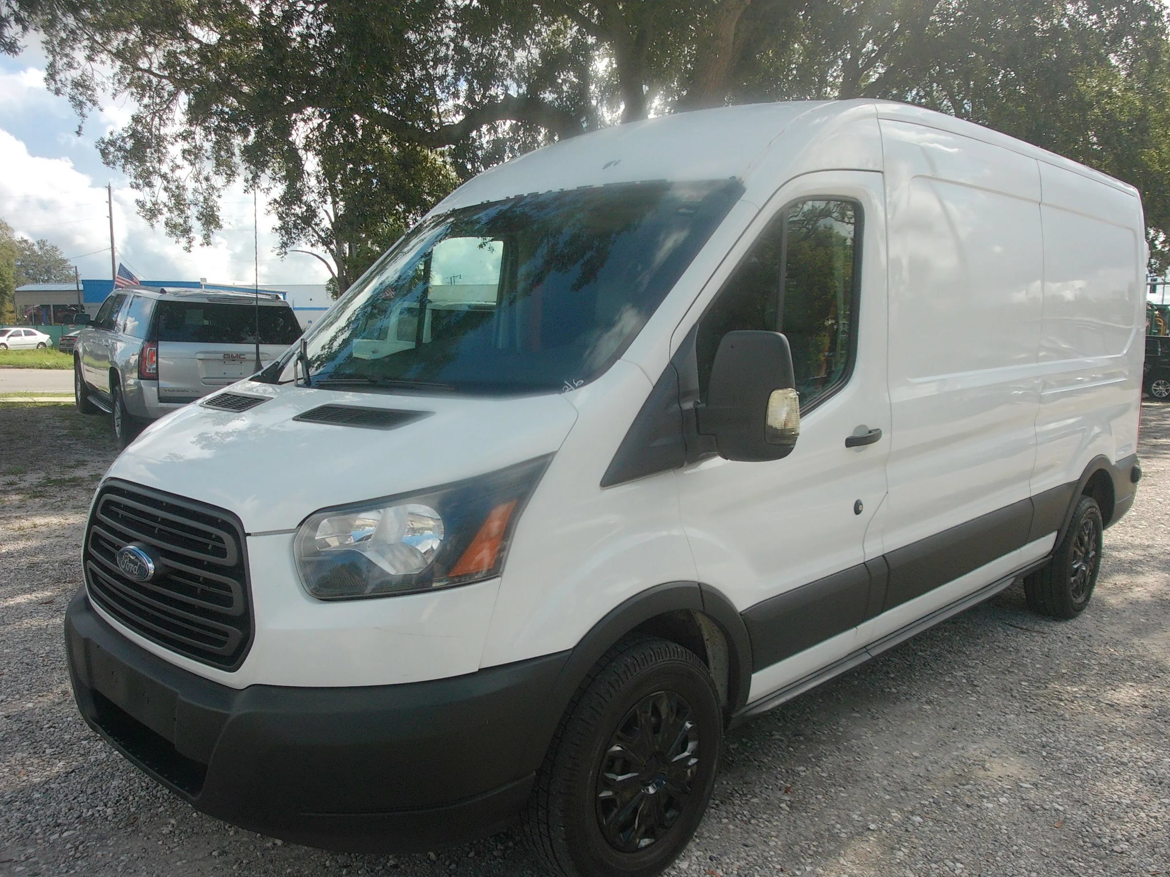 Used 2019 Ford Transit 150 148 Medium Roof RWD image 1