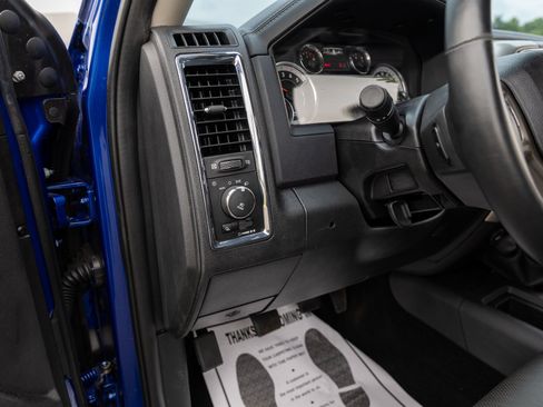 Used 2016 RAM 2500 Laramie AWD/4WD image 40