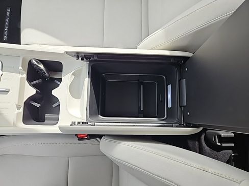 New 2025 Hyundai Santa Fe SE image 16