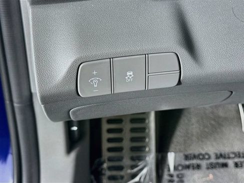 Certified 2025 Hyundai Elantra Sport FWD image 19