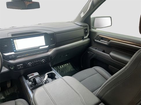 Used 2024 Chevrolet Silverado 1500 LT Trail Boss w/ Convenience Package II image 25