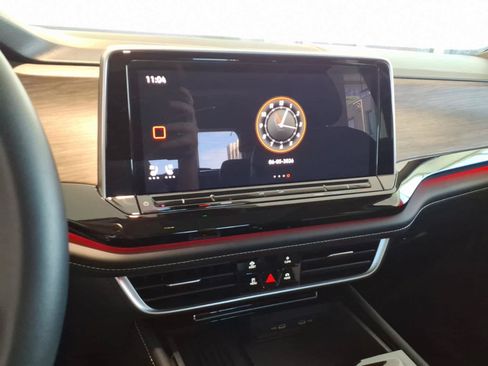 Used 2026 Volkswagen Atlas SEL AWD/4WD image 12