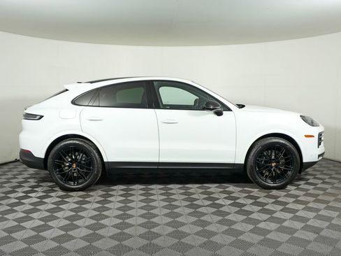 Certified 2026 Porsche Cayenne Coupe AWD/4WD image 8