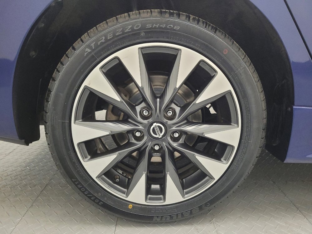 Used 2019 Nissan Sentra SR FWD image 31