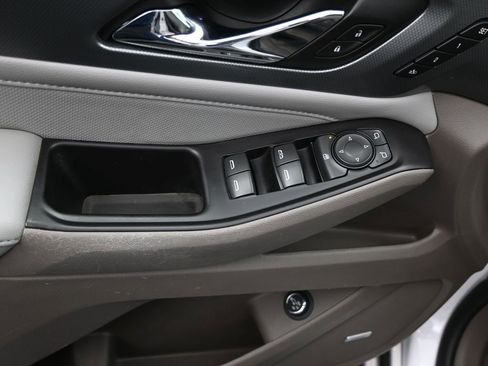 Used 2018 Chevrolet Traverse Premier w/ Driver Confidence II Package image 14