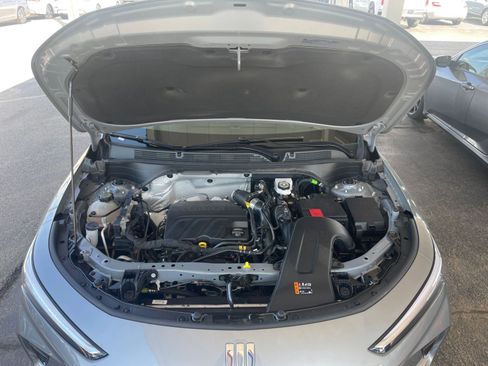 Used 2025 Buick Envista Sport Touring image 30
