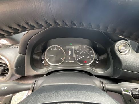 Used 2024 Lexus RC 300 AWD w/ Navigation Package image 16
