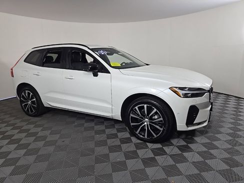 New 2025 Volvo XC60 B5 Plus w/ Protection Package Premier image 5