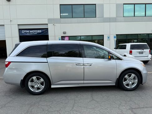 Used 2012 Honda Odyssey Touring Elite image 3