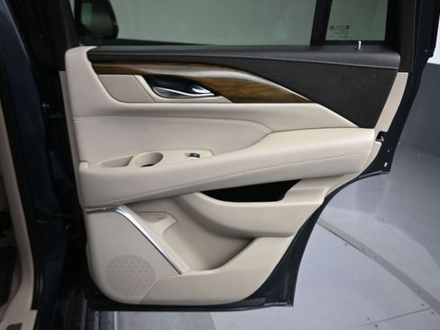 Used 2019 Cadillac Escalade Premium Luxury AWD/4WD image 45