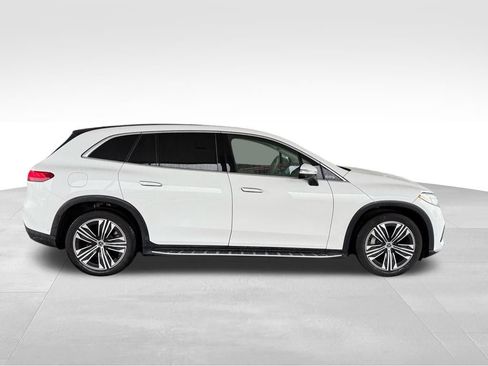 Used 2023 Mercedes-Benz EQS 450+ SUV image 4