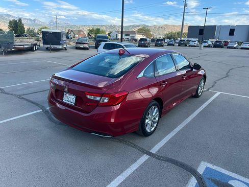 Used 2018 Honda Accord LX image 3