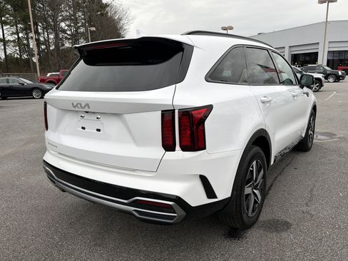 Used 2023 Kia Sorento S w/ Panoramic Sunroof Package image 6