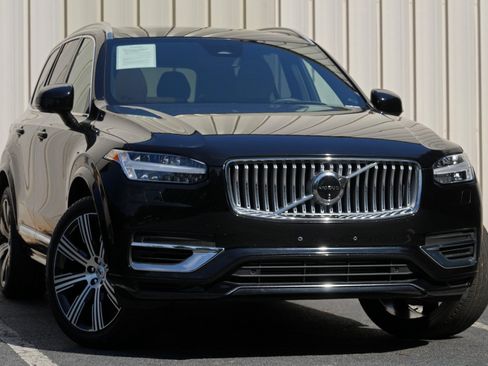 Used 2024 Volvo XC90 T8 Ultimate w/ Lounge Package AWD/4WD image 4