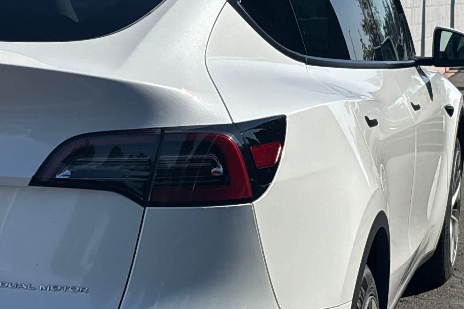 Used 2021 Tesla Model Y Long Range AWD/4WD image 12