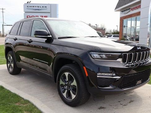 New 2025 Jeep Grand Cherokee Limited 4xe AWD/4WD image 2