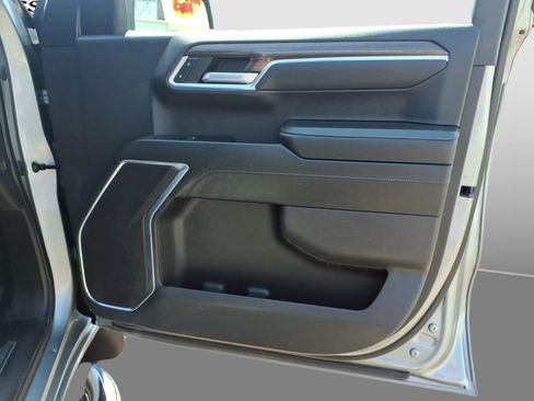Used 2023 Chevrolet Silverado 1500 RST AWD/4WD image 29