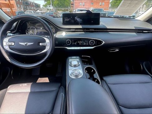 Used 2025 Genesis GV70 2.5T AWD/4WD image 14