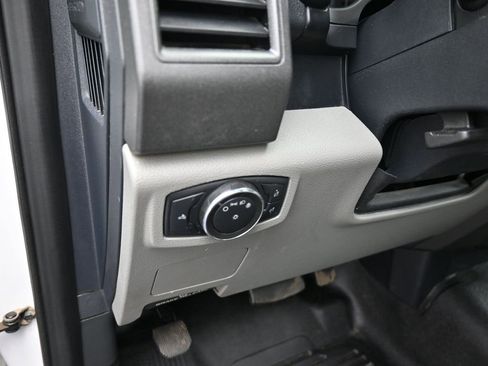 Used 2022 Ford F250 XL w/ Power Equipment Group image 12