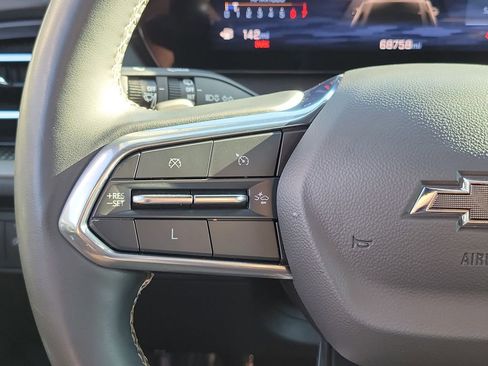 Used 2024 Chevrolet Traverse LS w/ Midnight/Sport Edition image 5