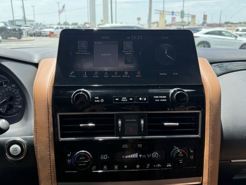 Certified 2024 INFINITI QX80 Sensory w/ Cargo Package AWD/4WD image 23
