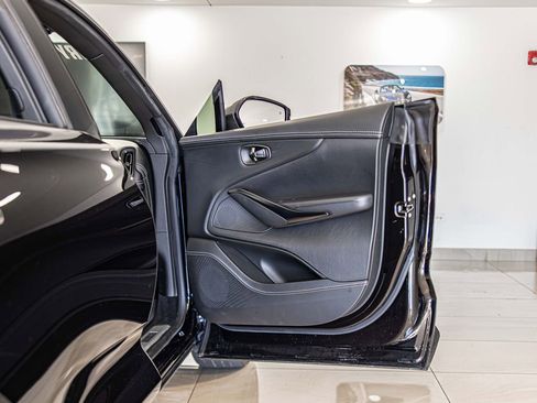 Used 2021 Aston Martin DBX AWD/4WD image 42