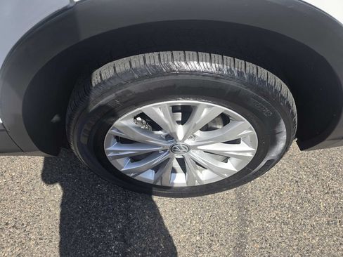 Used 2019 Volkswagen Tiguan S w/ Driver Assistance Package AWD/4WD image 40