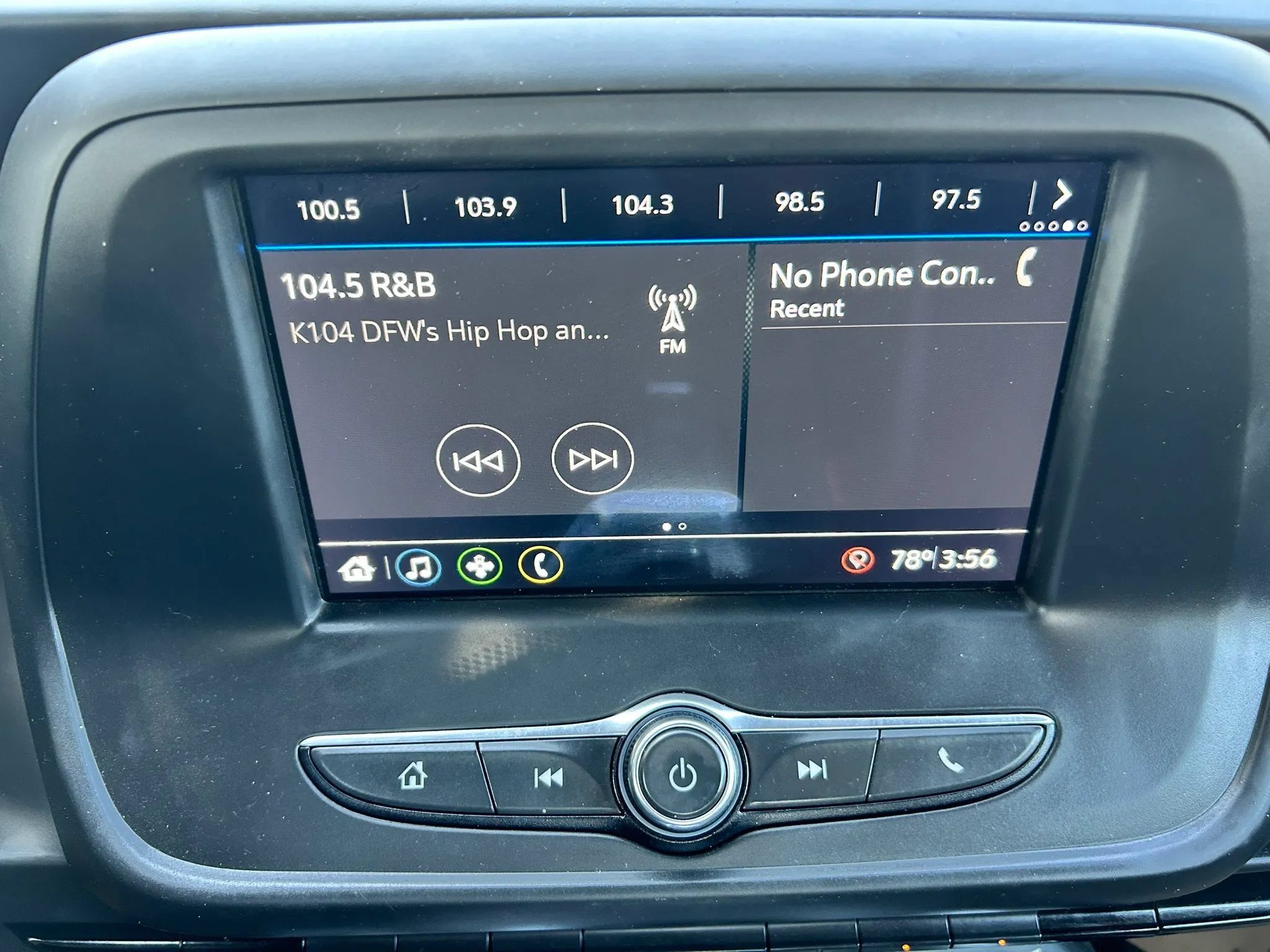 Used 2019 Chevrolet Camaro LT RWD image 21