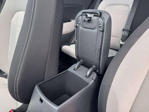 New 2026 Hyundai Venue SEL FWD image 18