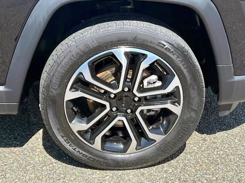 Certified 2022 Jeep Compass Limited AWD/4WD image 13