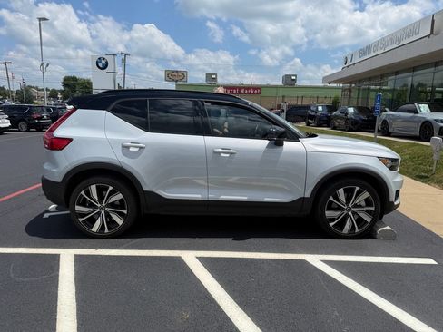 Used 2021 Volvo XC40 P8 Recharge w/ Advanced Package AWD/4WD image 5