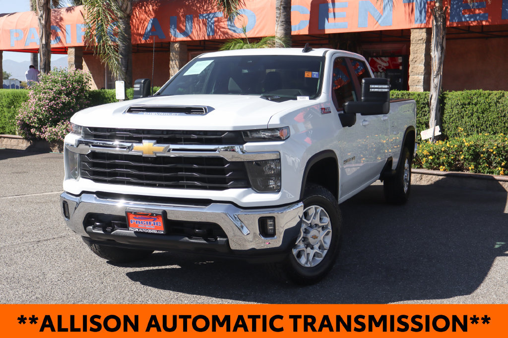 Used 2024 Chevrolet Silverado 2500 LT w/ All Star Edition AWD/4WD image 4