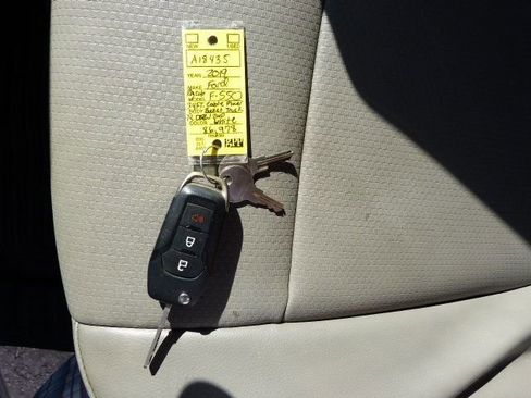 Used 2019 Ford F550 2WD Regular Cab Super Duty image 53