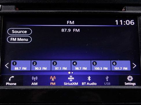 Used 2020 Nissan Rogue SV image 30