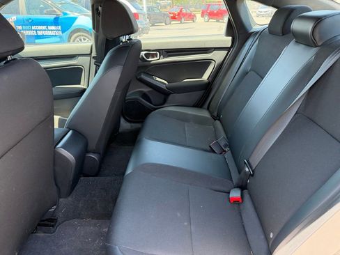 Used 2023 Honda Civic Sport image 8