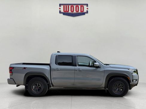 Used 2025 Nissan Frontier Pro-X RWD image 2