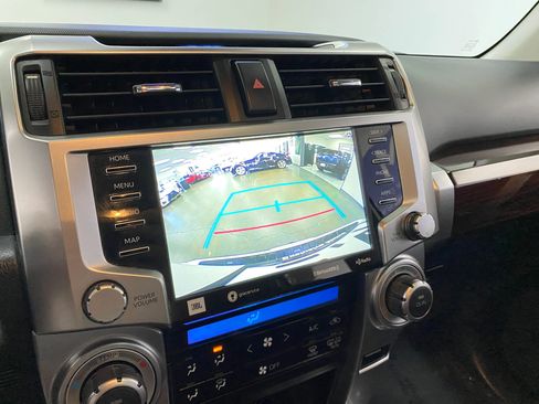Used 2020 Toyota 4Runner Limited AWD/4WD image 31