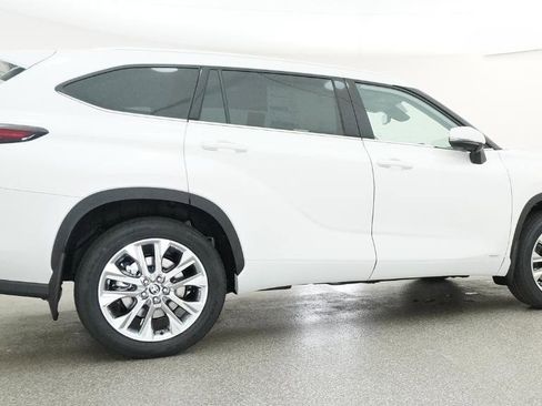 New 2026 Toyota Highlander Limited AWD/4WD image 19
