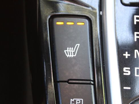 Certified 2024 Kia Seltos EX FWD image 36