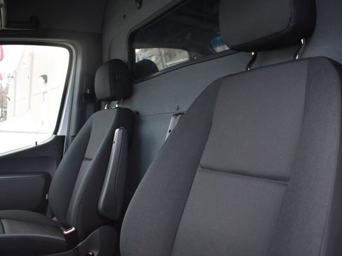 Used 2024 Mercedes-Benz eSprinter 170 Cargo image 10