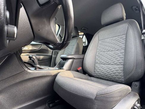 Used 2018 Chevrolet Equinox LT FWD image 23