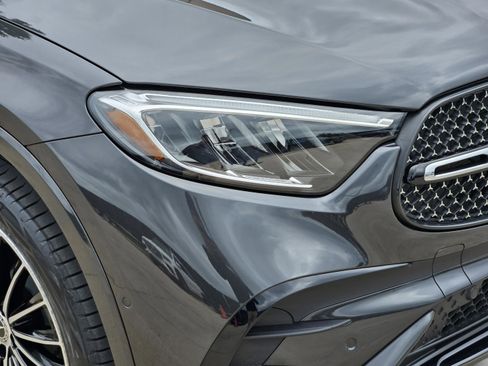 Certified 2025 Mercedes-Benz GLC 300 4MATIC image 25
