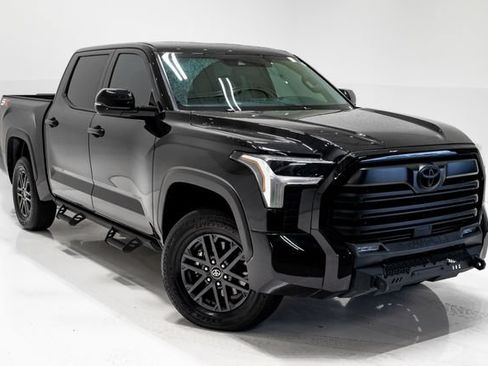 Used 2025 Toyota Tundra SR5 w/ SR5 Convenience Package AWD/4WD image 6