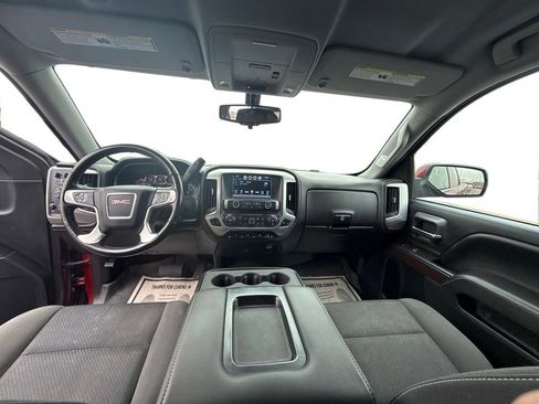 Used 2018 GMC Sierra 1500 SLE w/ SLE Value Package AWD/4WD image 9