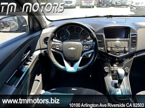 Used 2014 Chevrolet Cruze LT w/ RS Package FWD image 13