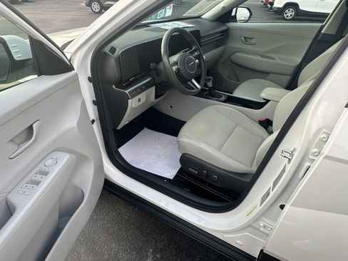 Used 2024 Hyundai Kona SEL image 11