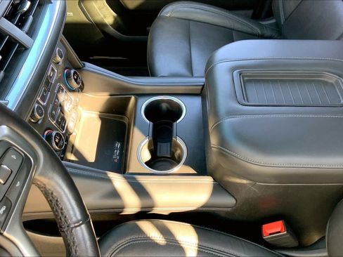 Used 2021 Chevrolet Tahoe Z71 w/ Z71 Signature Package image 15