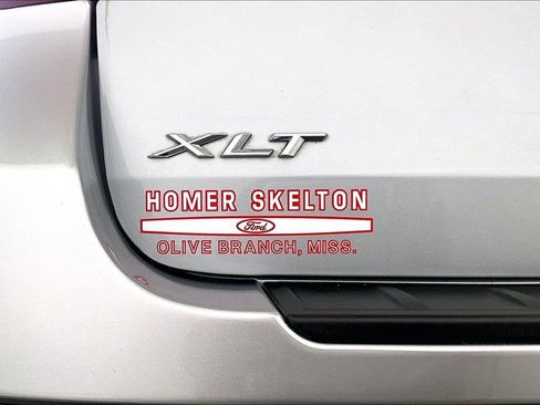 Used 2023 Ford Explorer XLT w/ Equipment Group 202A image 14