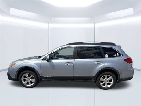 Used 2013 Subaru Outback 2.5i Premium AWD/4WD image 11